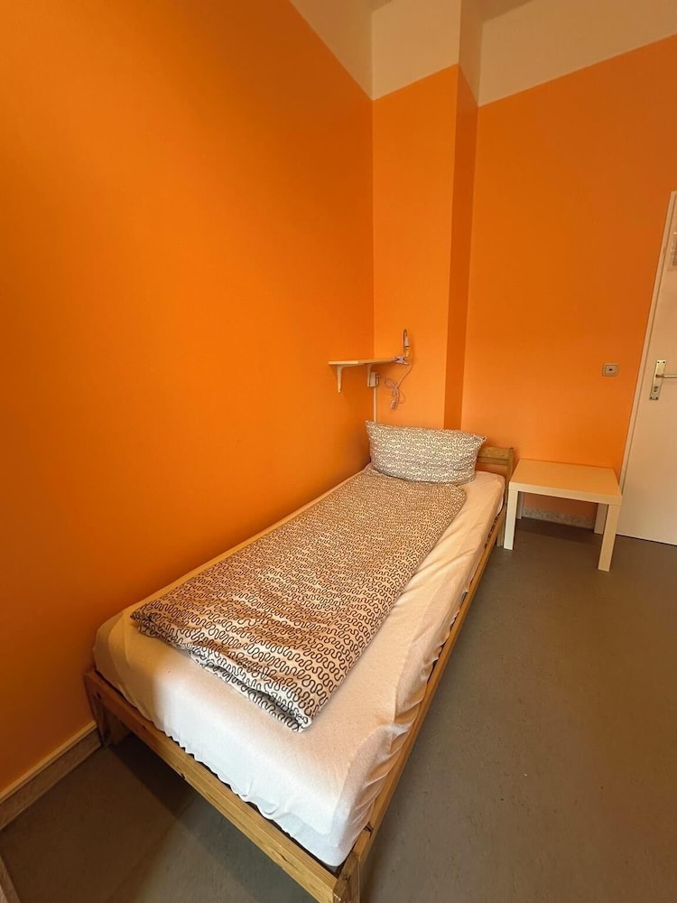 2-Rent Group Hostel Zimmer&Apartments GKP2