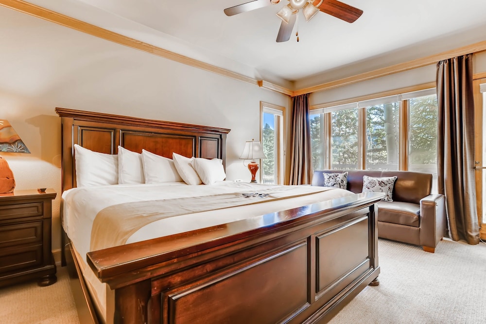 Chateaux DuMont 2724
