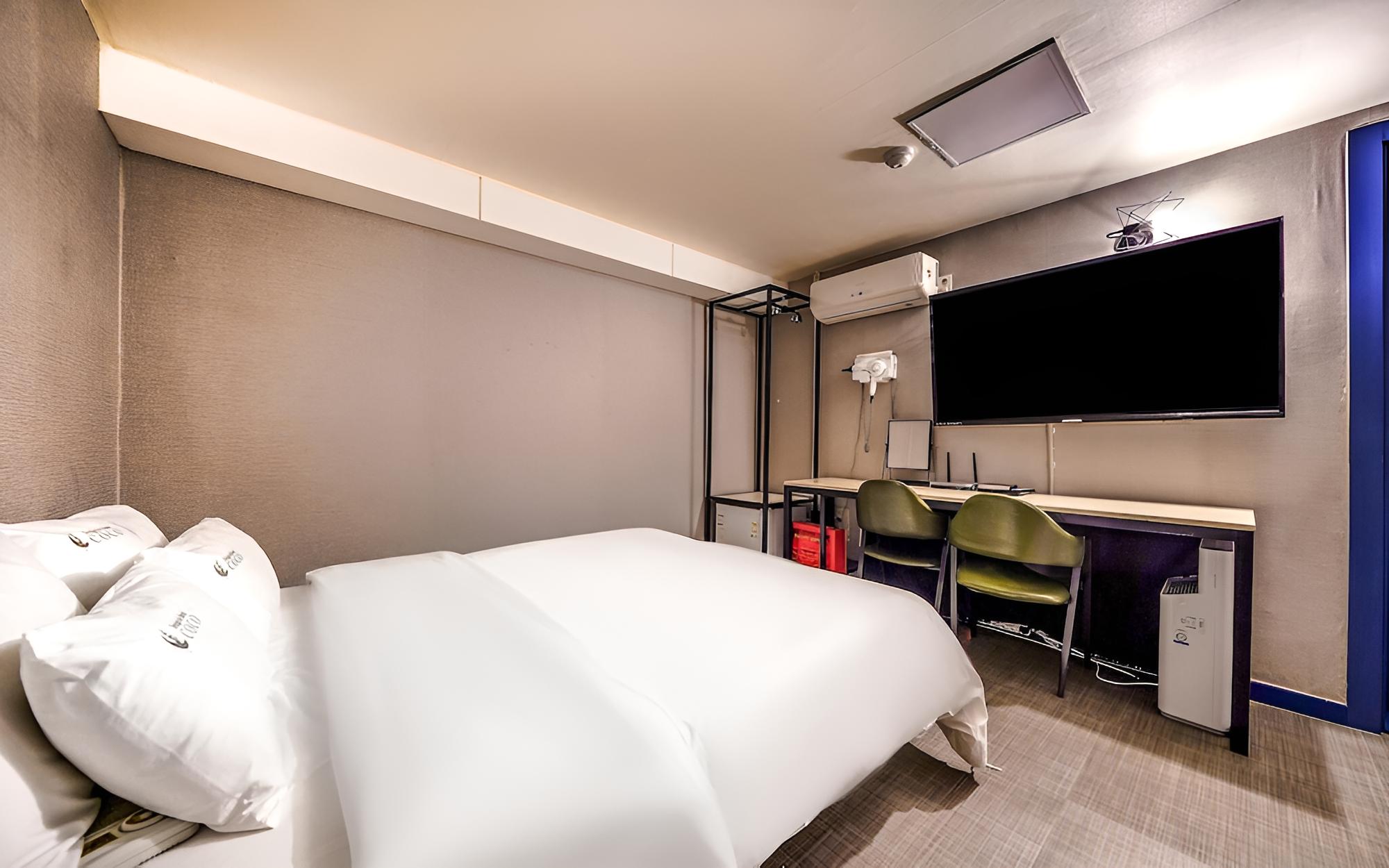 Suwon Hotel Coco view 2