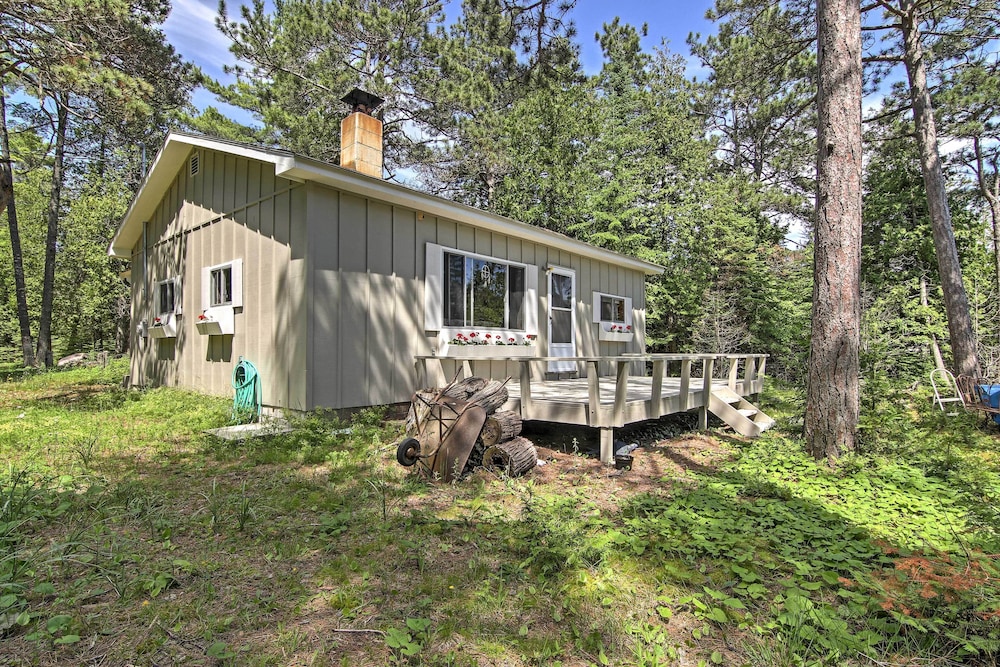 Rustic De Tour Village Cabin w/ Deck on Lake Huron