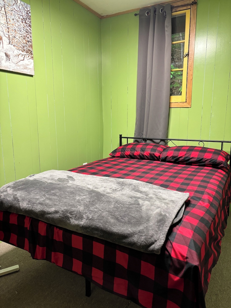Lakefront Hideaway Resort