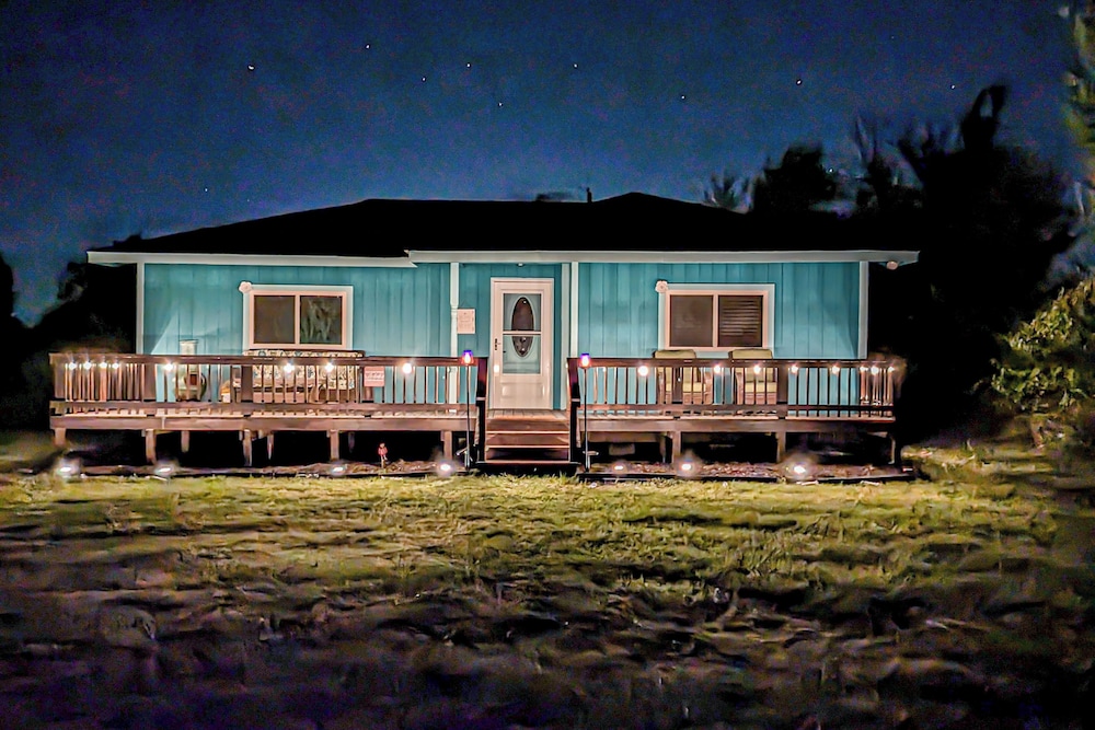 2BR Countryside Charmer w/ Fire Pit & W & D