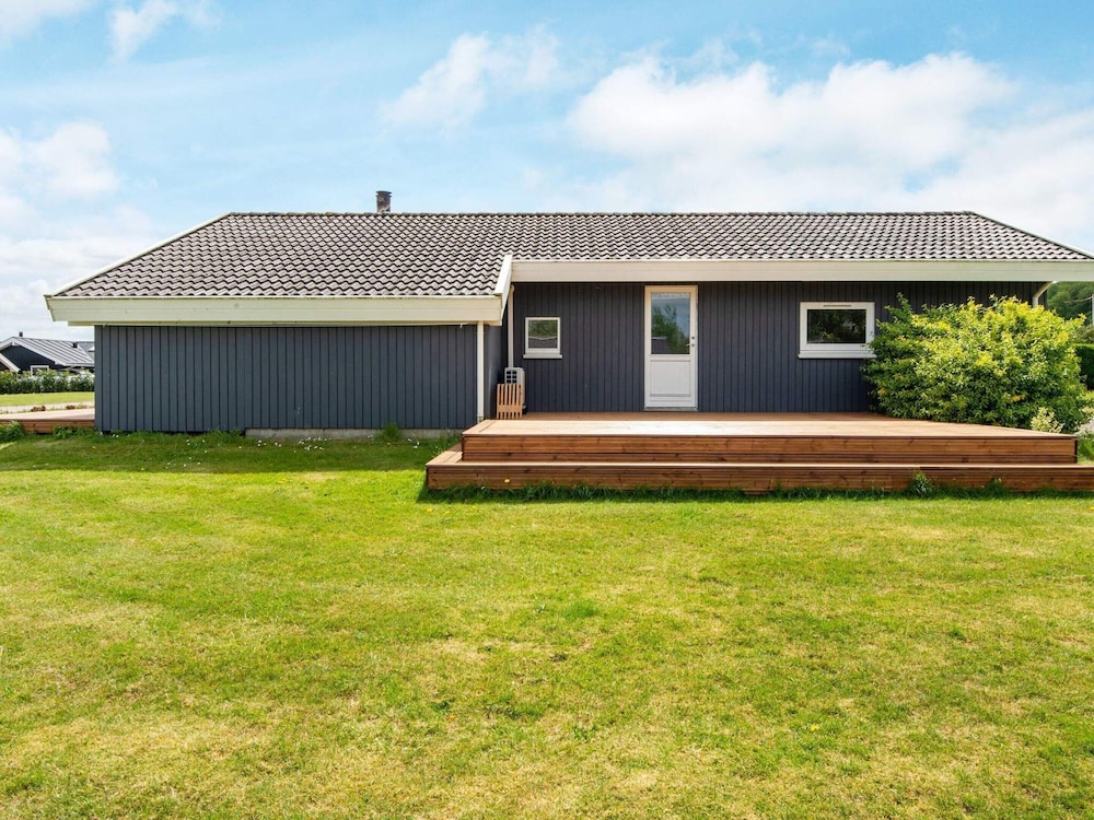 8 Person Holiday Home in Sjolund-by Traum view 3