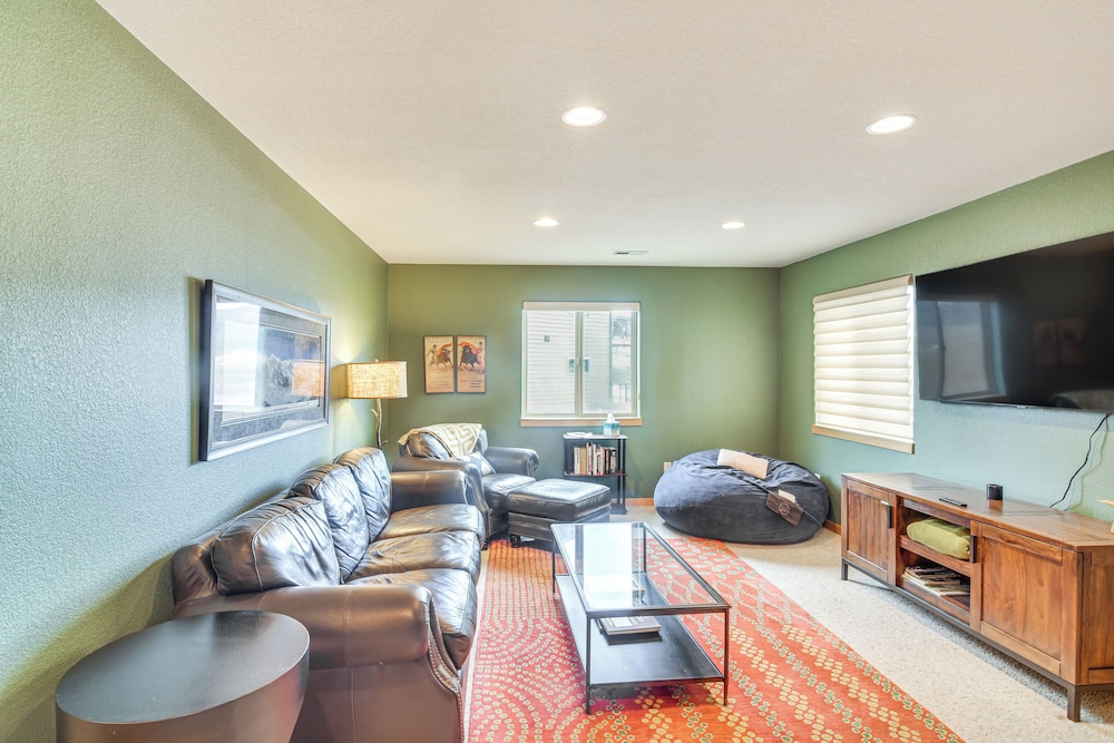 Spacious Fraser Duplex w/ Fireplace & Scenic Views