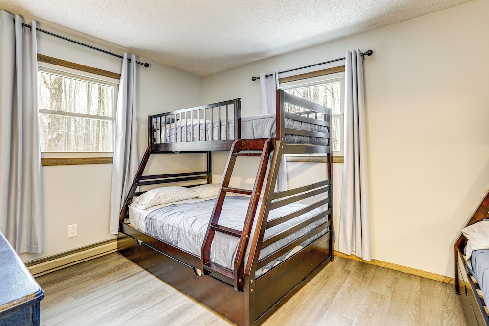 Walk to Hideout Slopes: Home w/ Game Room!