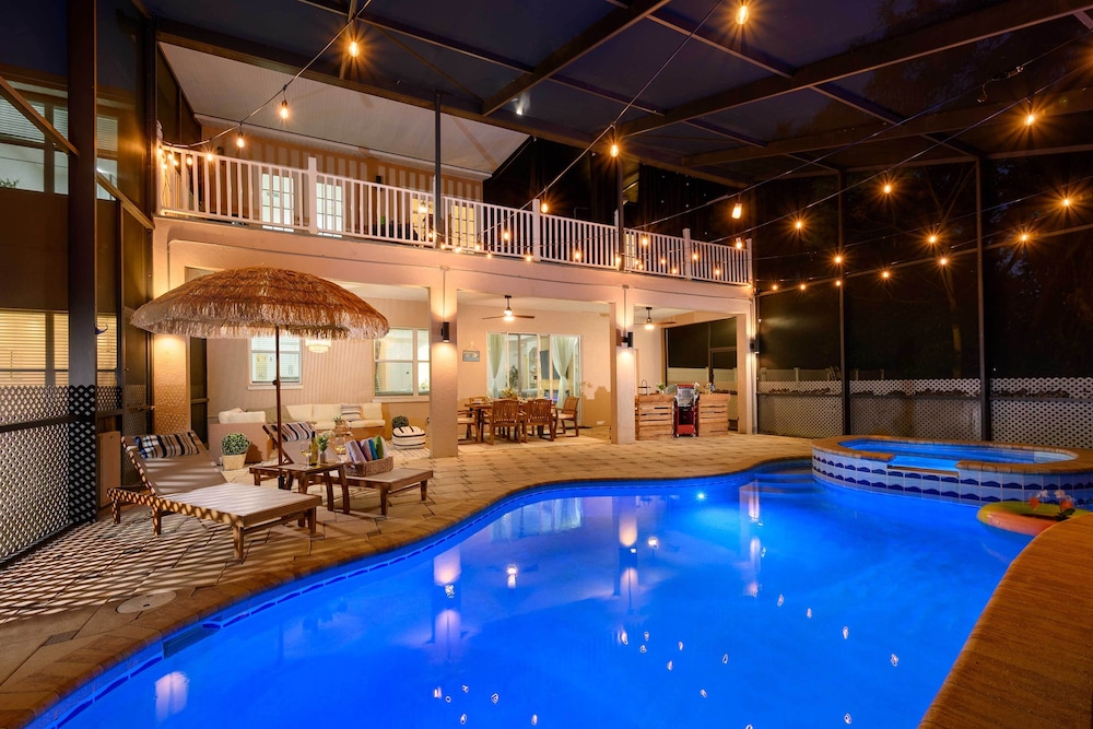 Tampa Bay Area Vacations - Stunning Thonotosassa Home  7 Mi to Ocean! - Property Image 1