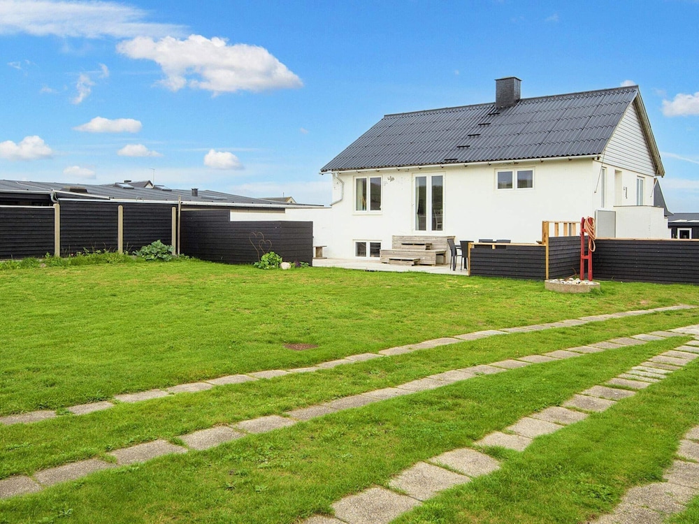 6 Person Holiday Home in Ulfborg view 4