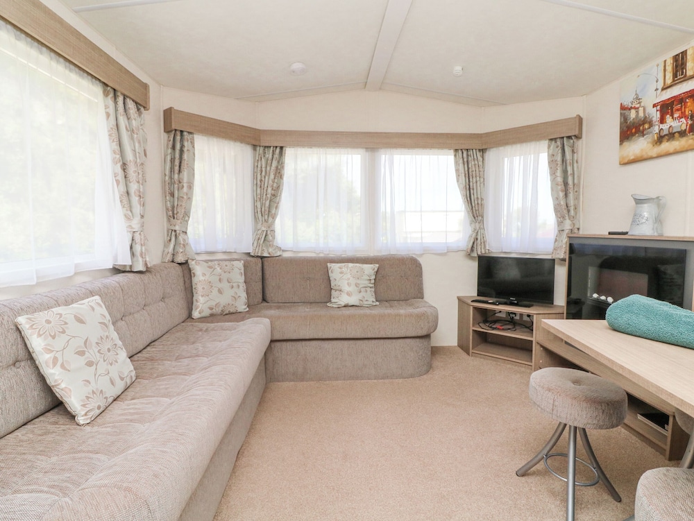 23 Manleigh Park