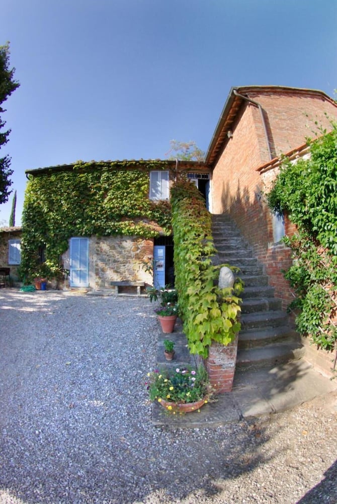 Agriturismo Fattoria Santa Vittoria