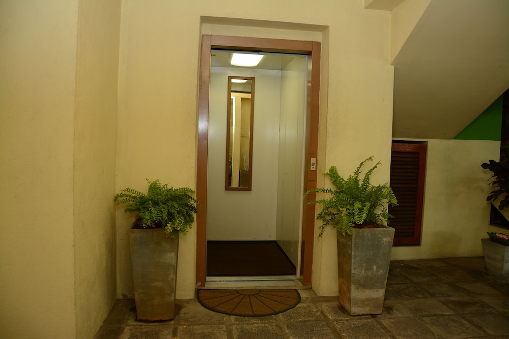 Monsoon Suites