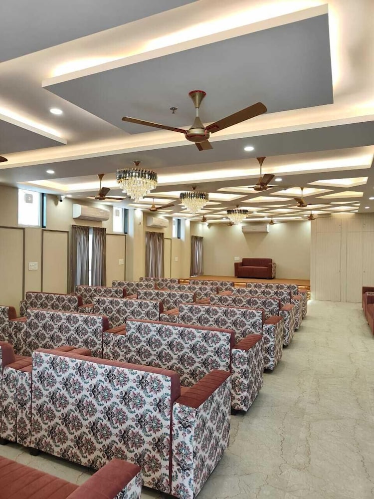 Aanchal Palace Hotel