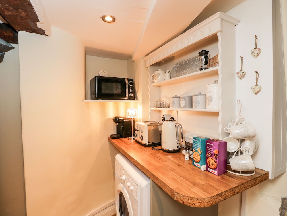 Corner Cottage