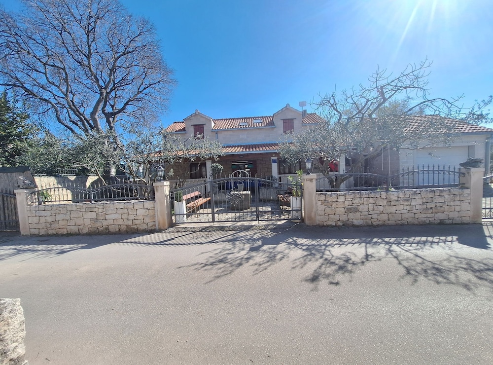 Villa Dore view 2