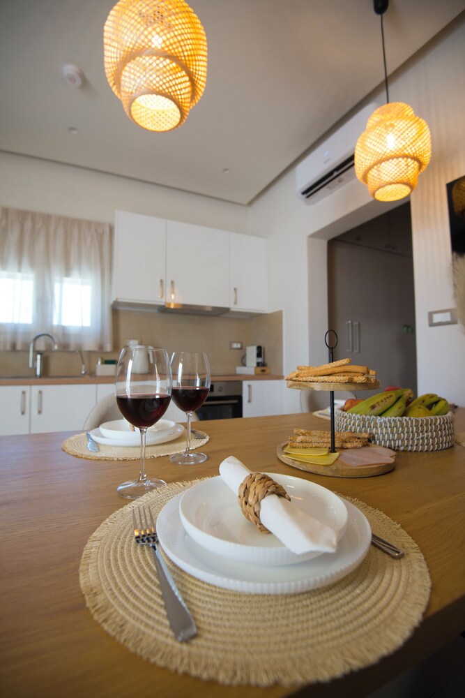 SIDONIA SUITE