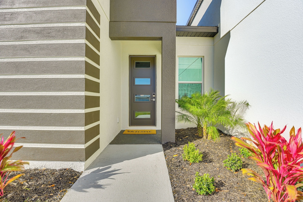 Peaceful Getaway in North Port w/ Spacious Yard