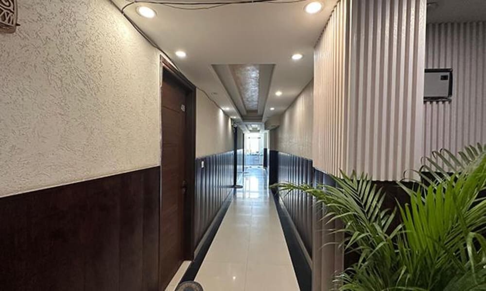 Fabhotel Buland Plaza
