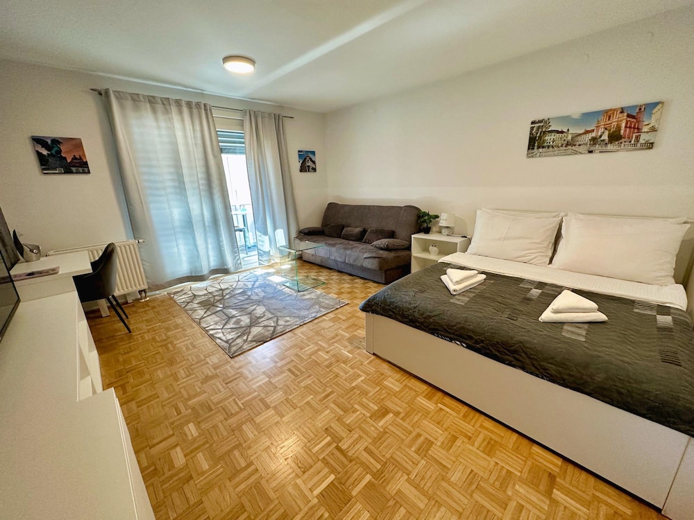 Clara Ljubljana Apartment