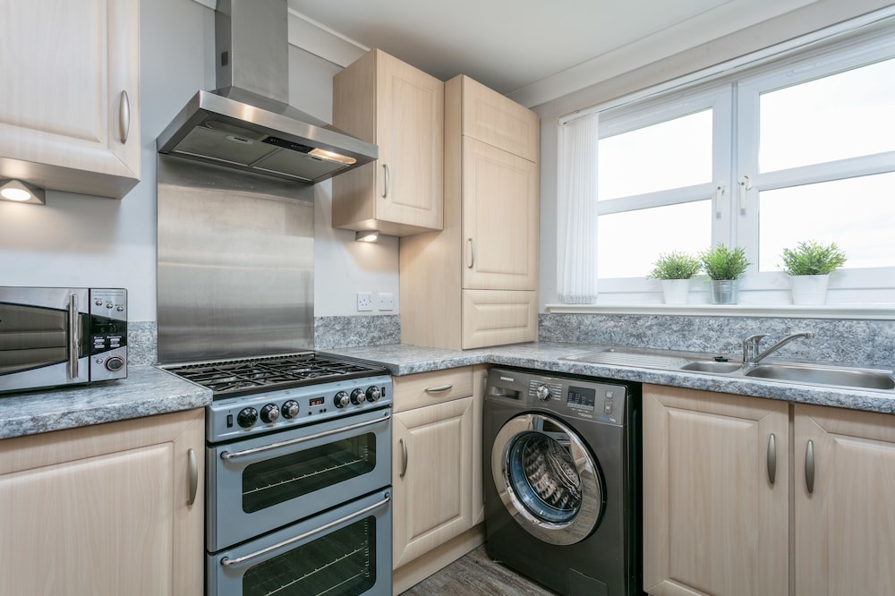 Elms Way - Donnini Apartments
