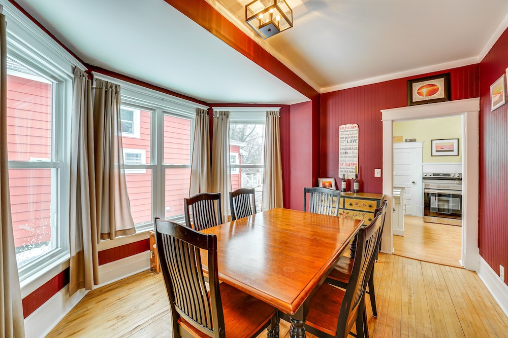 Ludington Home w/ 6 Bicycles < 1 Mi to Beach!