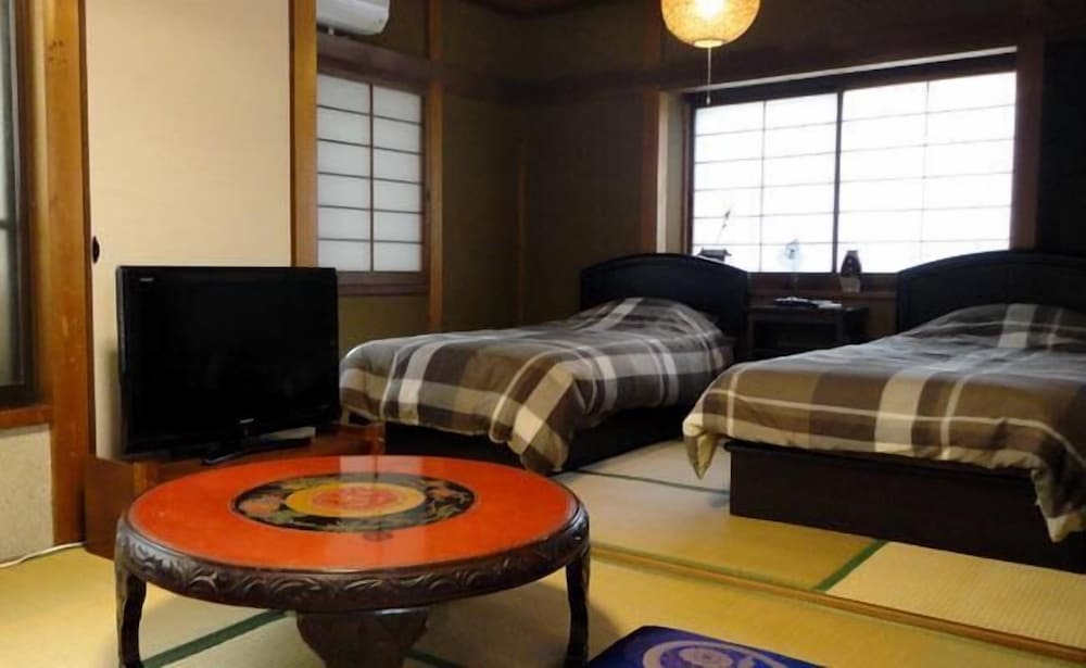 Guest House Higashiyama view 2
