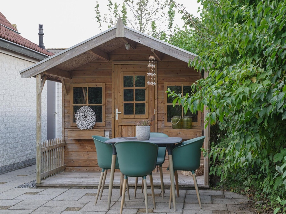 Holiday Home in Quiet Park With Garden