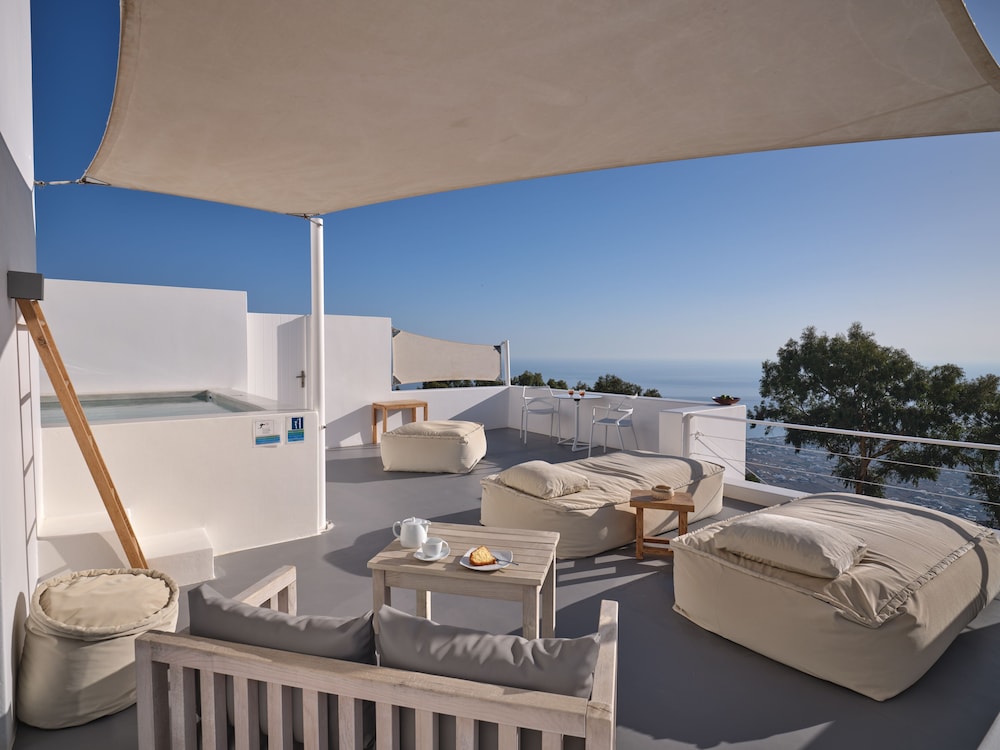 Santorini Heights