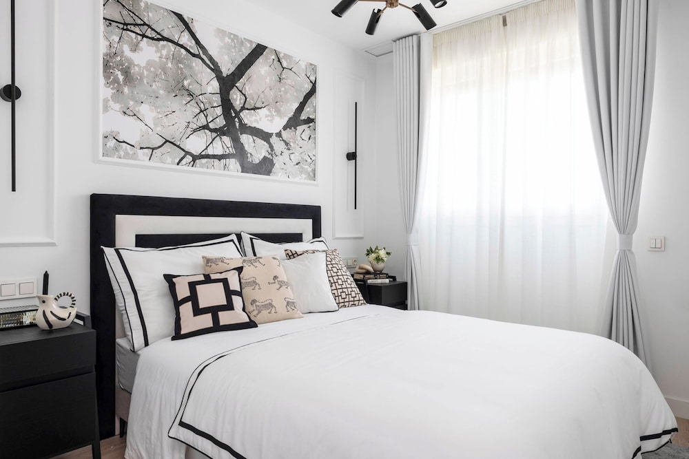 Modern Apartment With Views Urban Sky 26ke