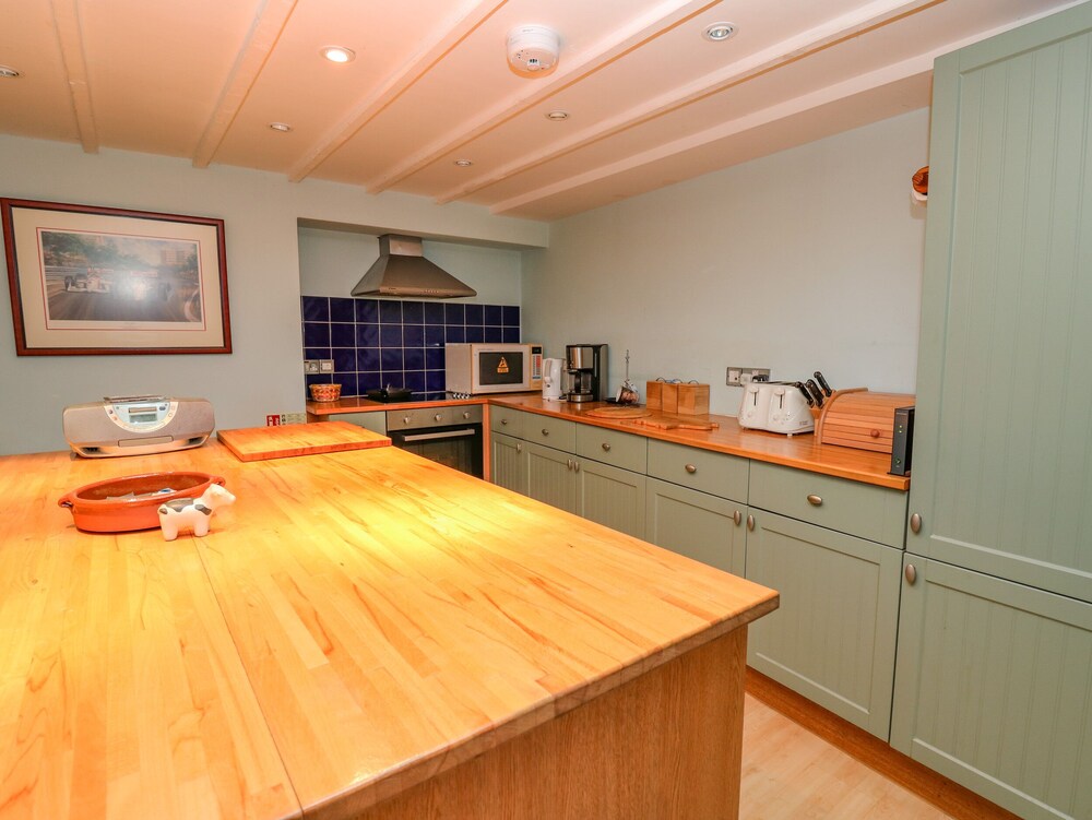 Penybont Apartment