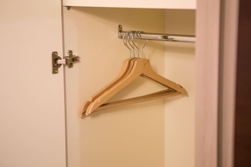 Mikale Rooms