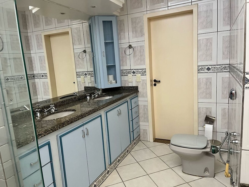 Casa com Piscina Churrasq e Wi-fi em Crici ma SC