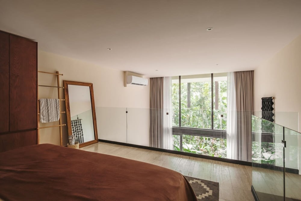 Gorgeous Loft Jungle Views and Premium Amenities