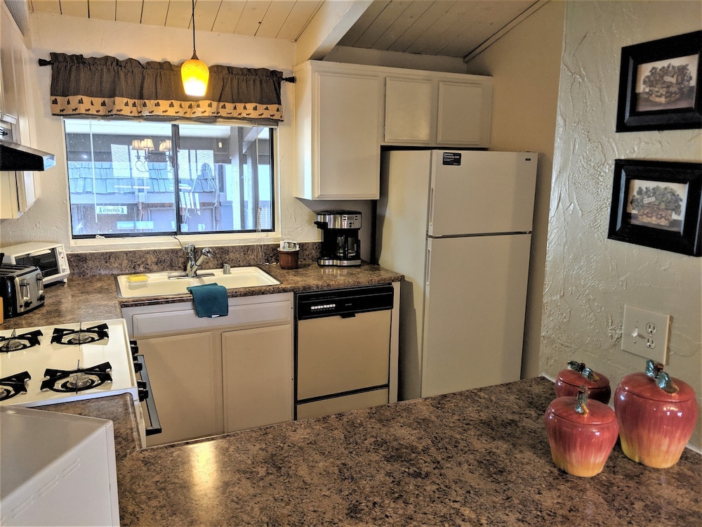 Snow Summit Townhouse Rentals & Sales