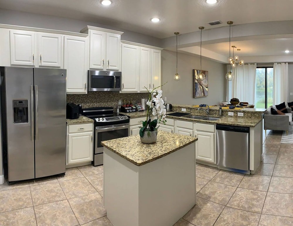 Come and Stay at the Best of Championsgate!