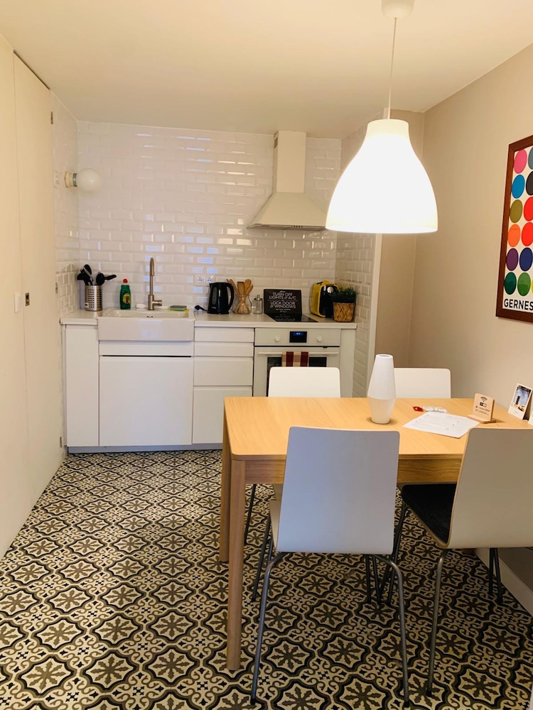 Modern Boutique Apartment in the Heart of Alfama