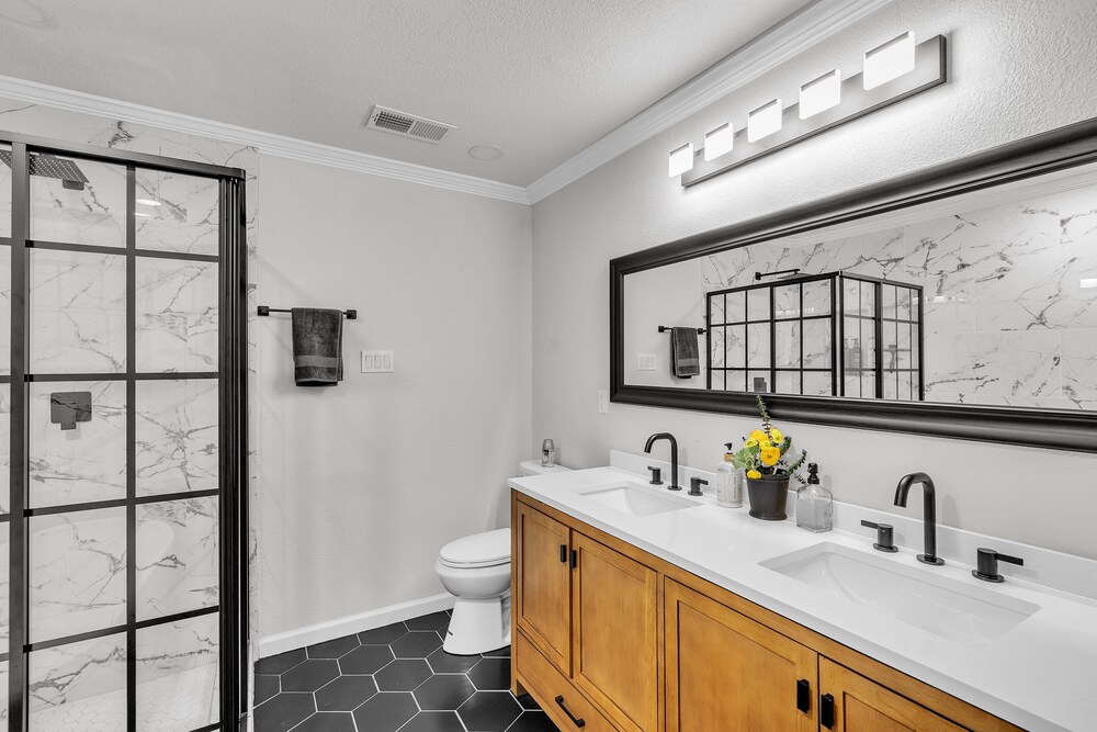 Stylish Flower Mound Home With Private Pool 5 Bedroom Home