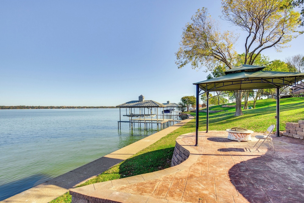 Lakefront Home w/ Pool, Patio & Views in Rockwall