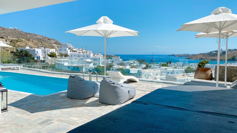 Amperian Mykonos Suites & Villas