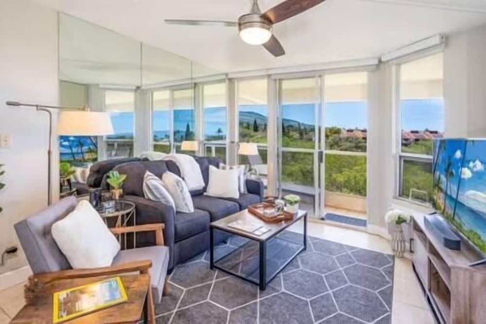 Signature Residences at Maui Banyan