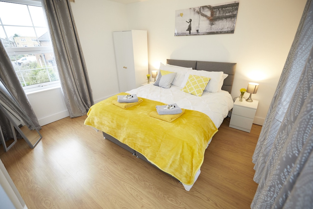 Freemantle Apartment view 2