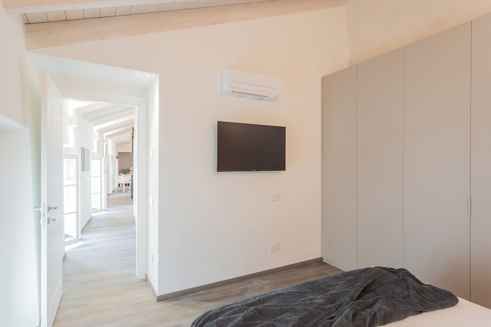 Muralto's Nest by Rent all Como