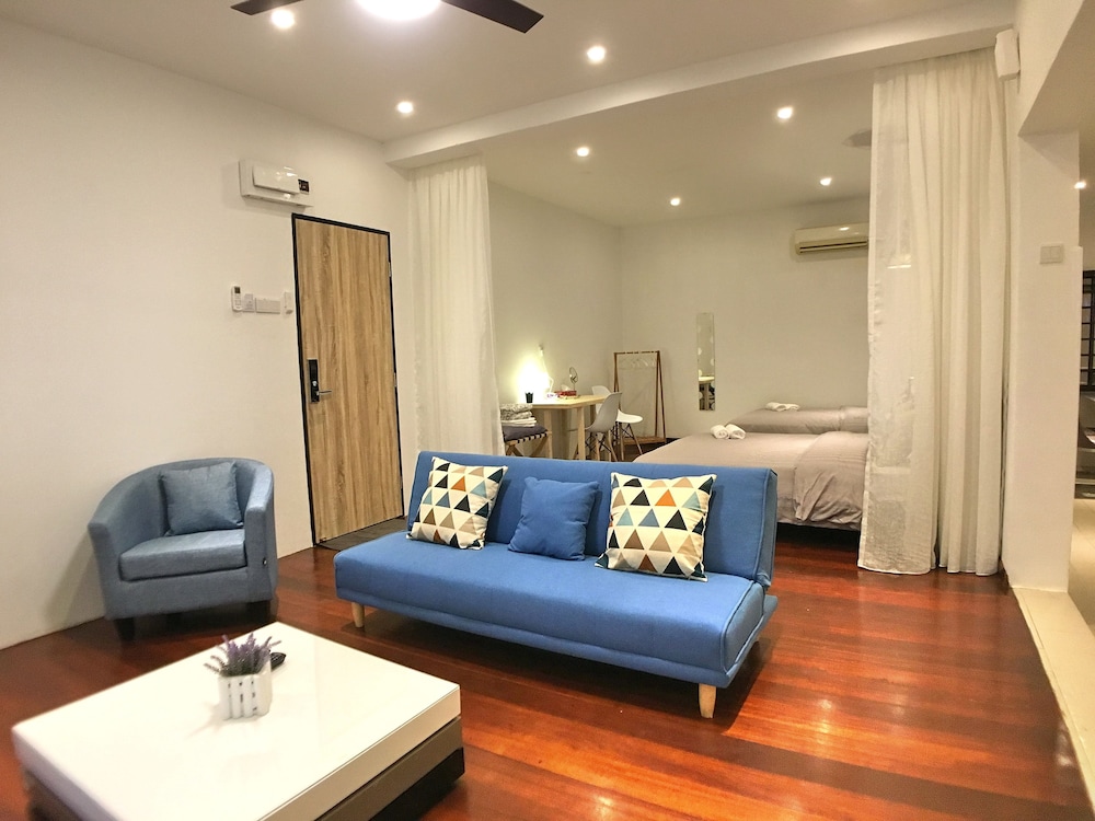 iBook8 Superior 1 Bedroom Gurney Suites by iBook Homestay