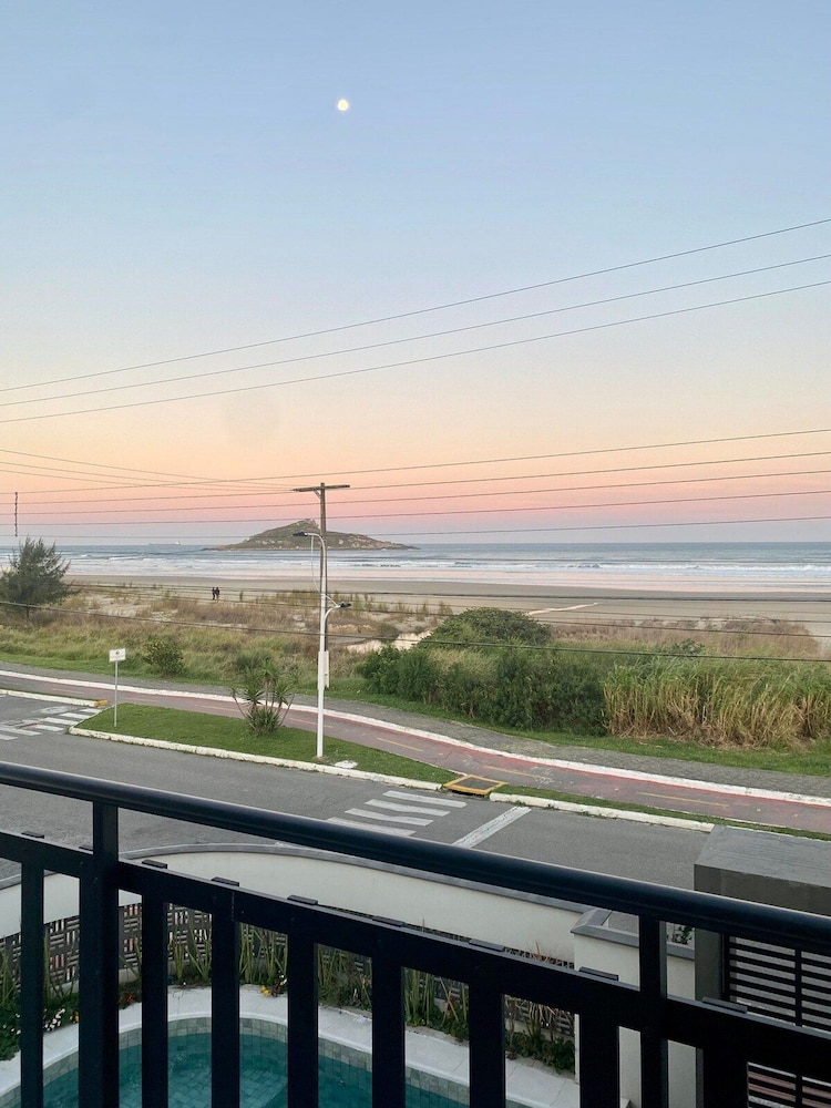 Apto Pe na Areia - Frente Mar - Imbituba