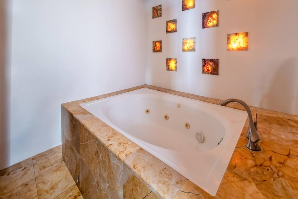 Celeste Curamoria Collection 2BD Ocean View