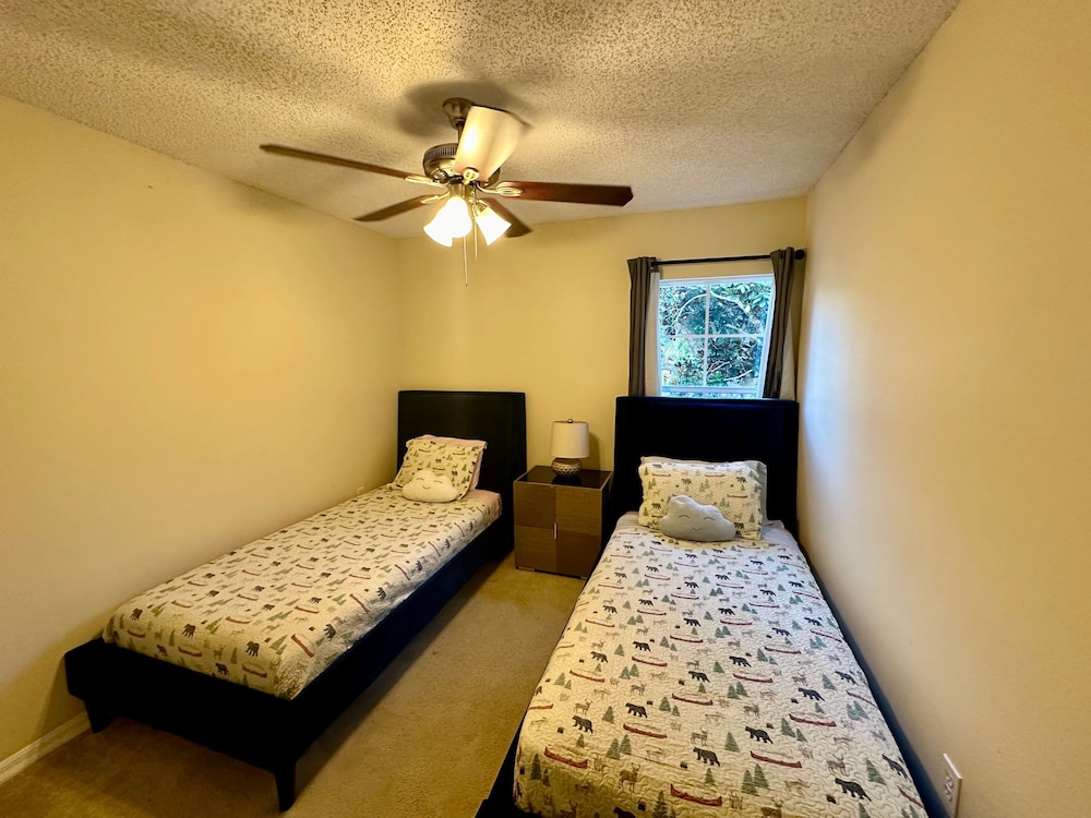 Grand Emerald Island 3BR Townhouse Near Disney