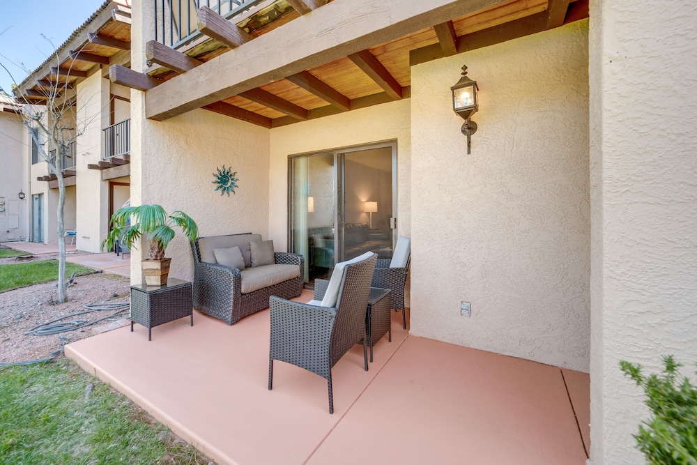 7 Mi to Dtwn Sedona: Resort Retreat w/ Pool Access view 4