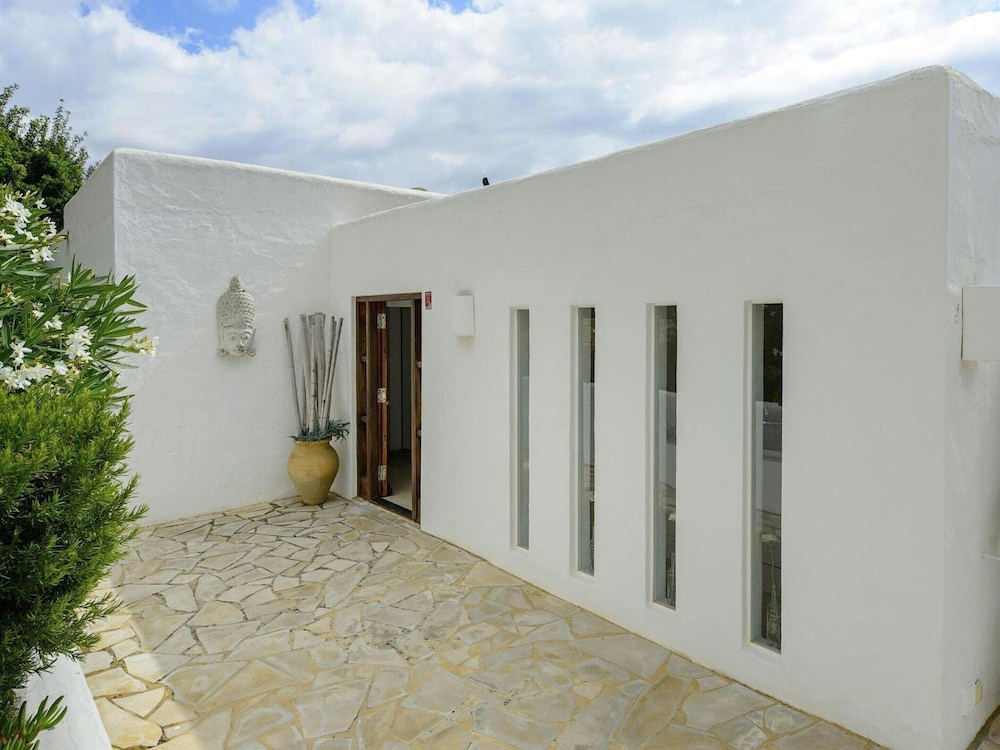 Holiday Home With Outdoor Barbecque