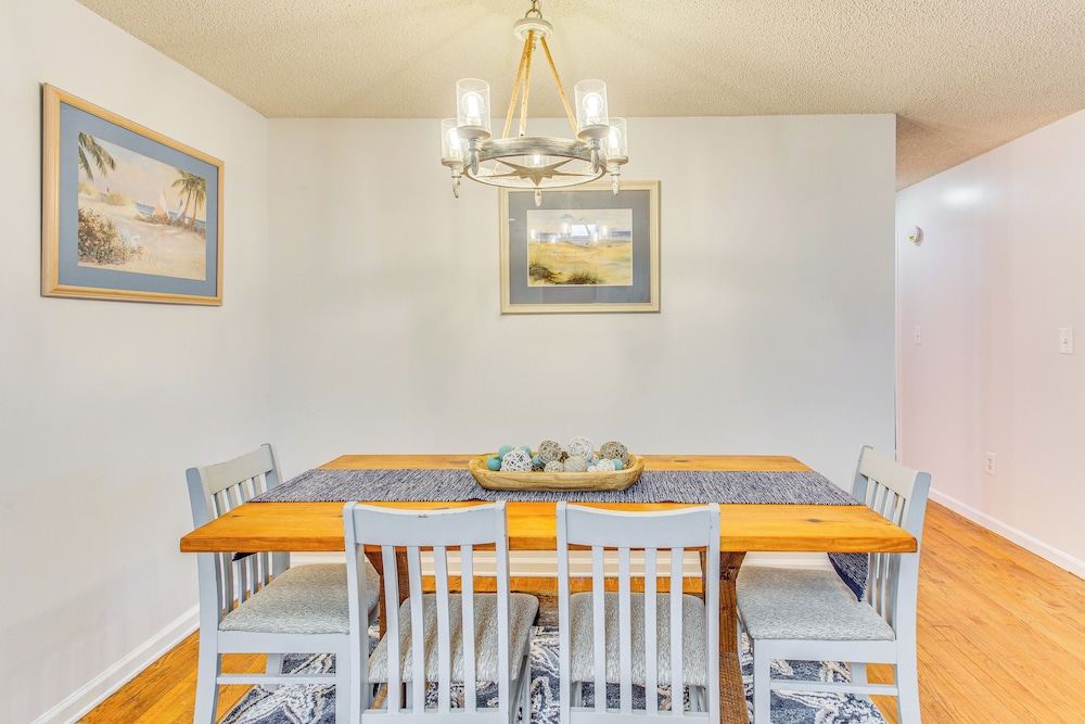3 Mi to Ocean: Home w/ Deck in Little River!