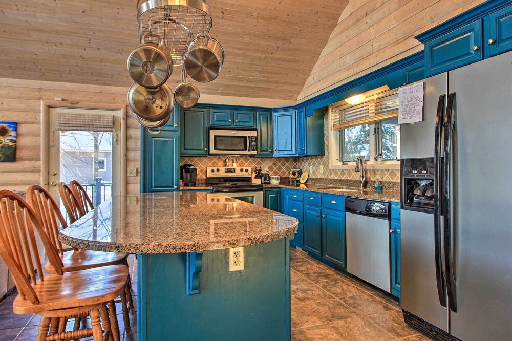 Brainerd Cabin on Camp Lake w/ Boat Slip & Dock!