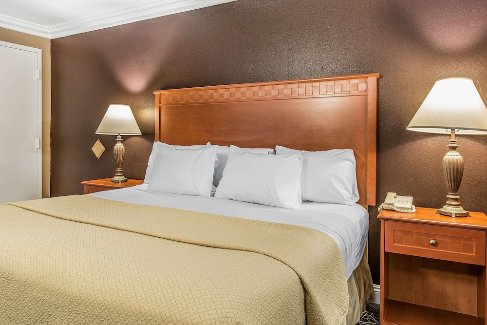 Rodeway Inn Ventura Midtown