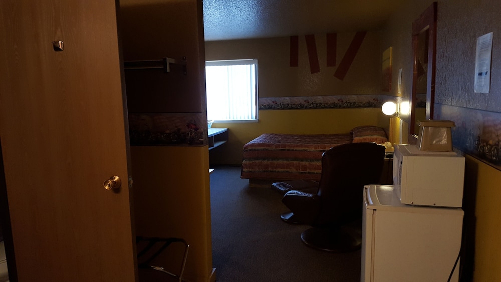 Earth Inn Motel